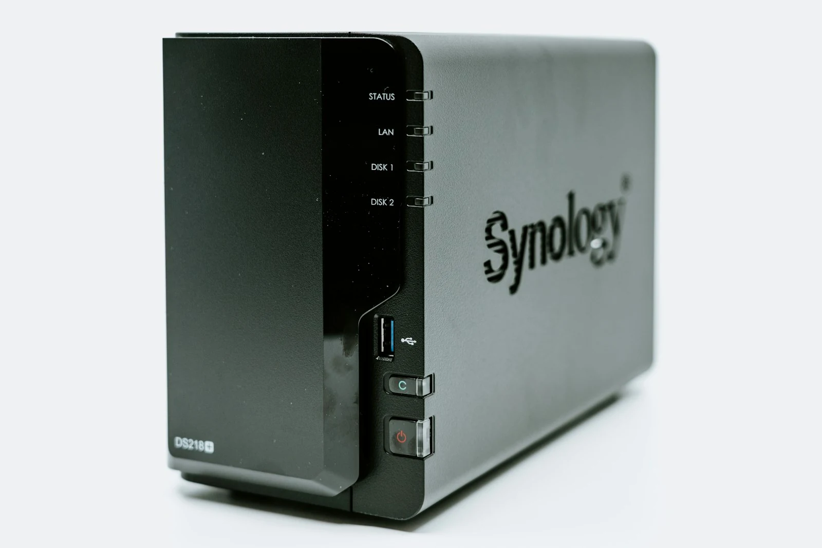 Un serveur de stockage Synology pour une vidéothèque personnelle.
